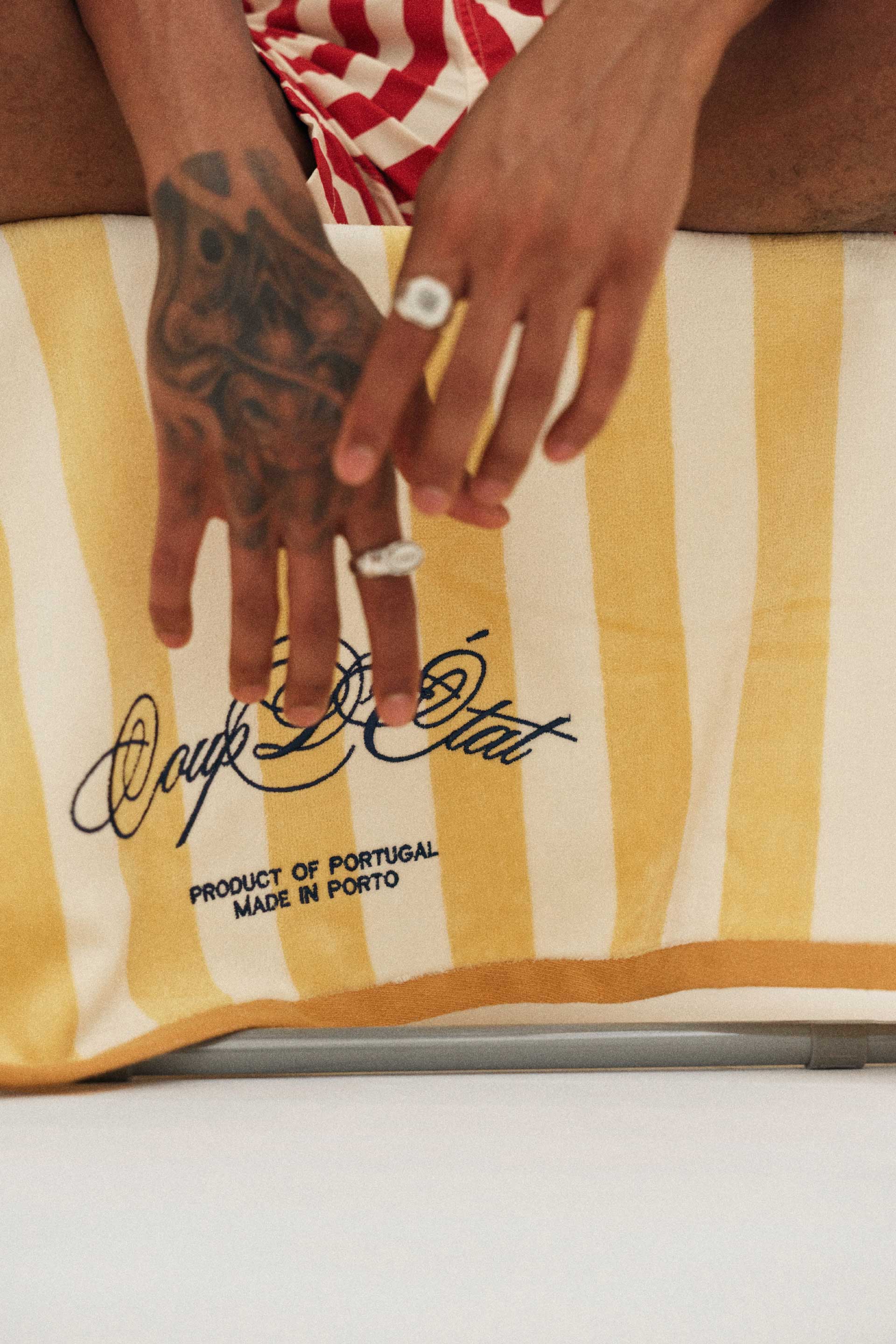 Beach towel with Yellow stripes - Coup D'État Portugal