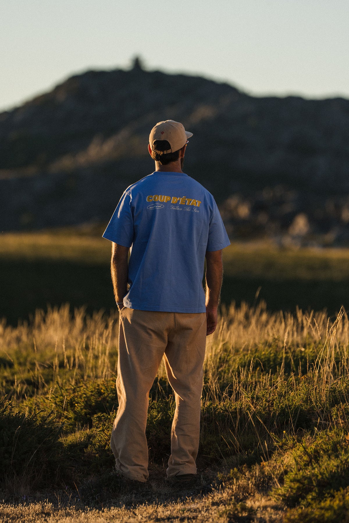 Travelling With Follow The Sun - Light Blue T-shirt - Follow The Sun Collab - Coup D'État Portugal