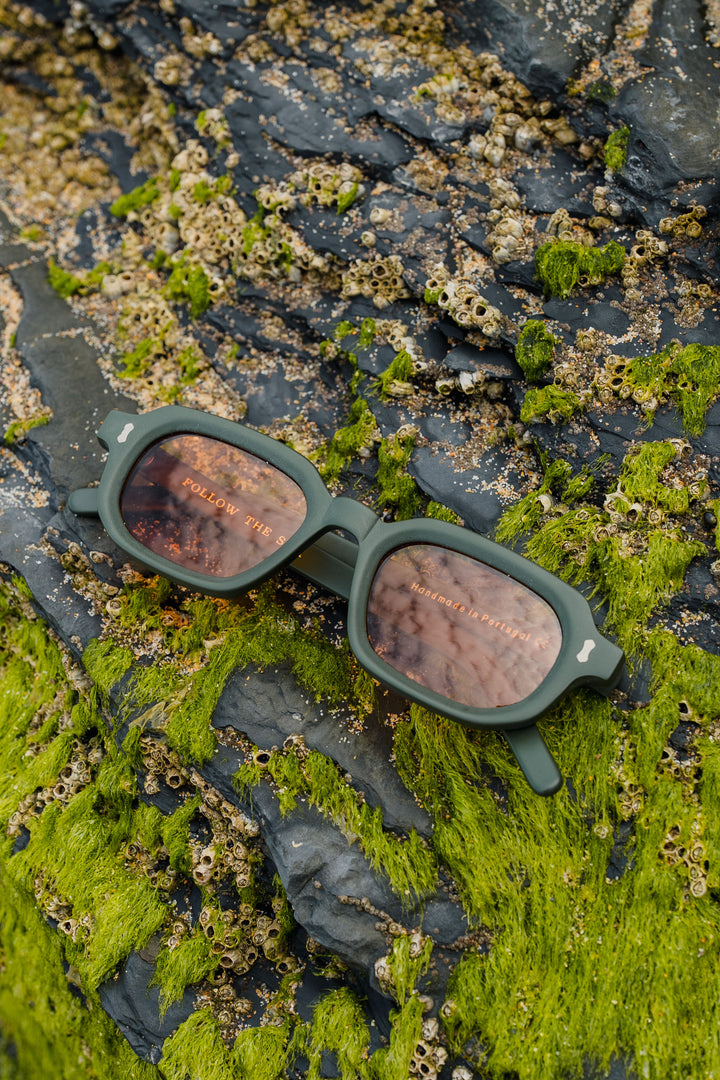 Sunglasses with matte green - Collaboration with Follow The Sun - Coup D'État Portugal