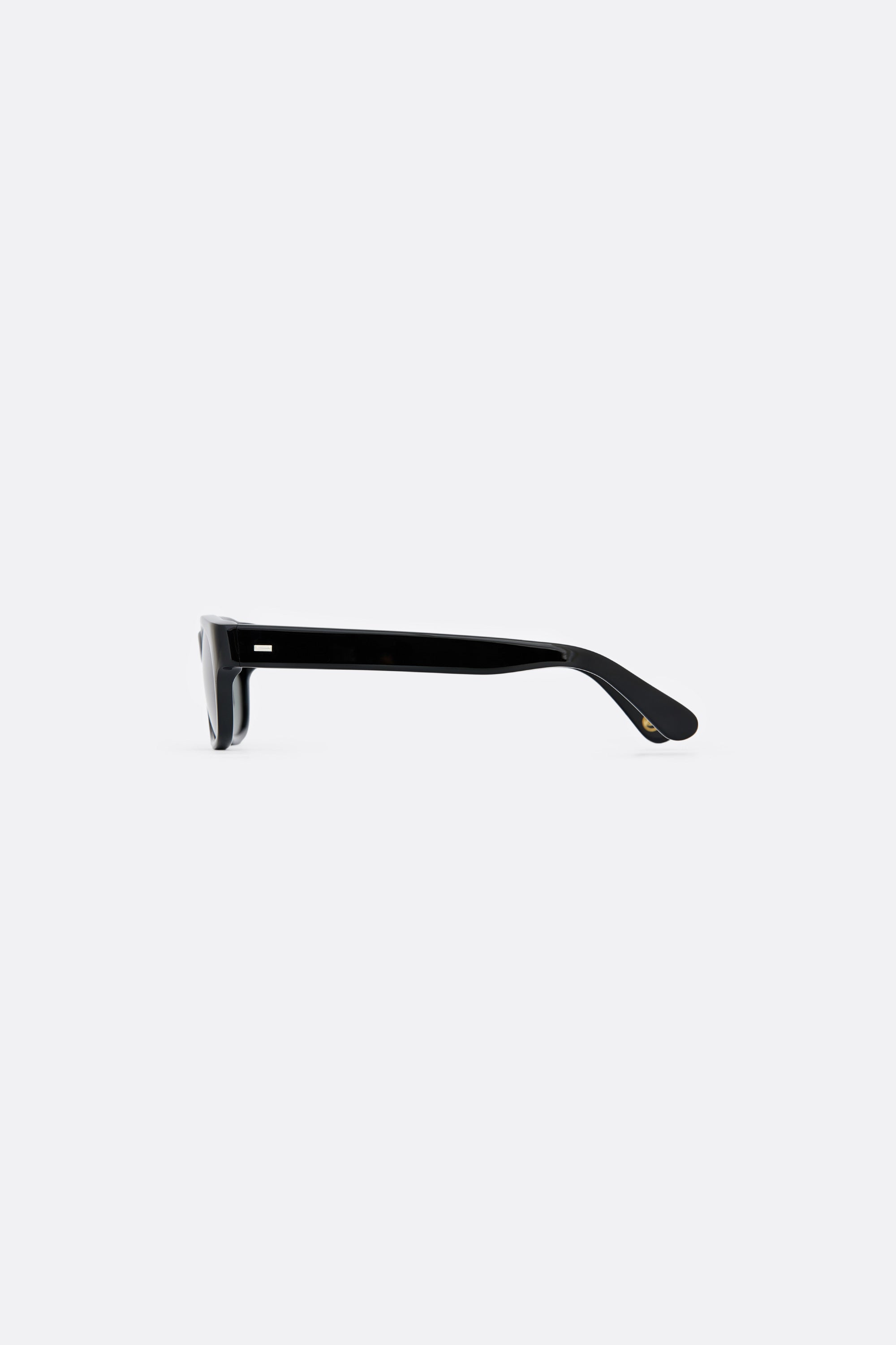 Sunglasses in Black with Dark Green Lenses - Handcrafted - Coup D'État Portugal
