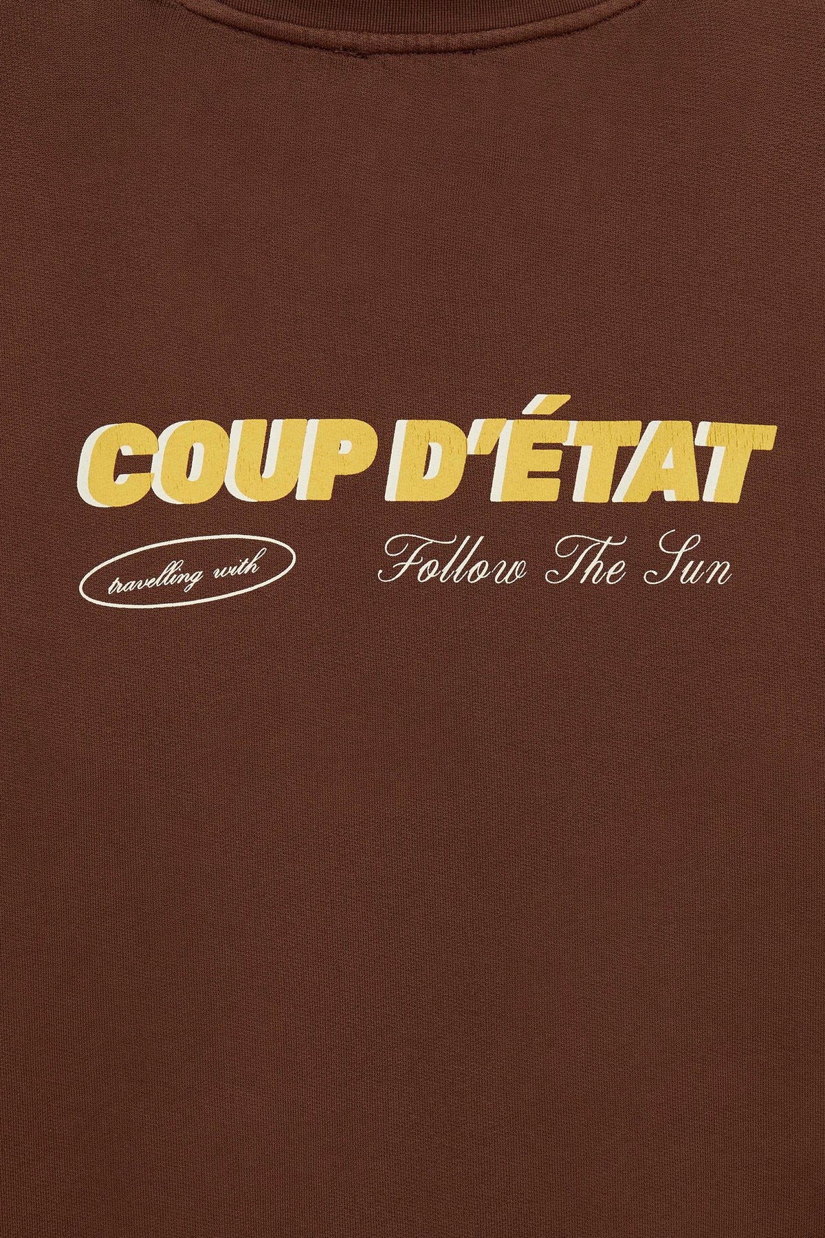 Travelling with Follow The Sun - Sweatshirt Castanha - Collab com Follow The Sun - Coup D'État Portugal