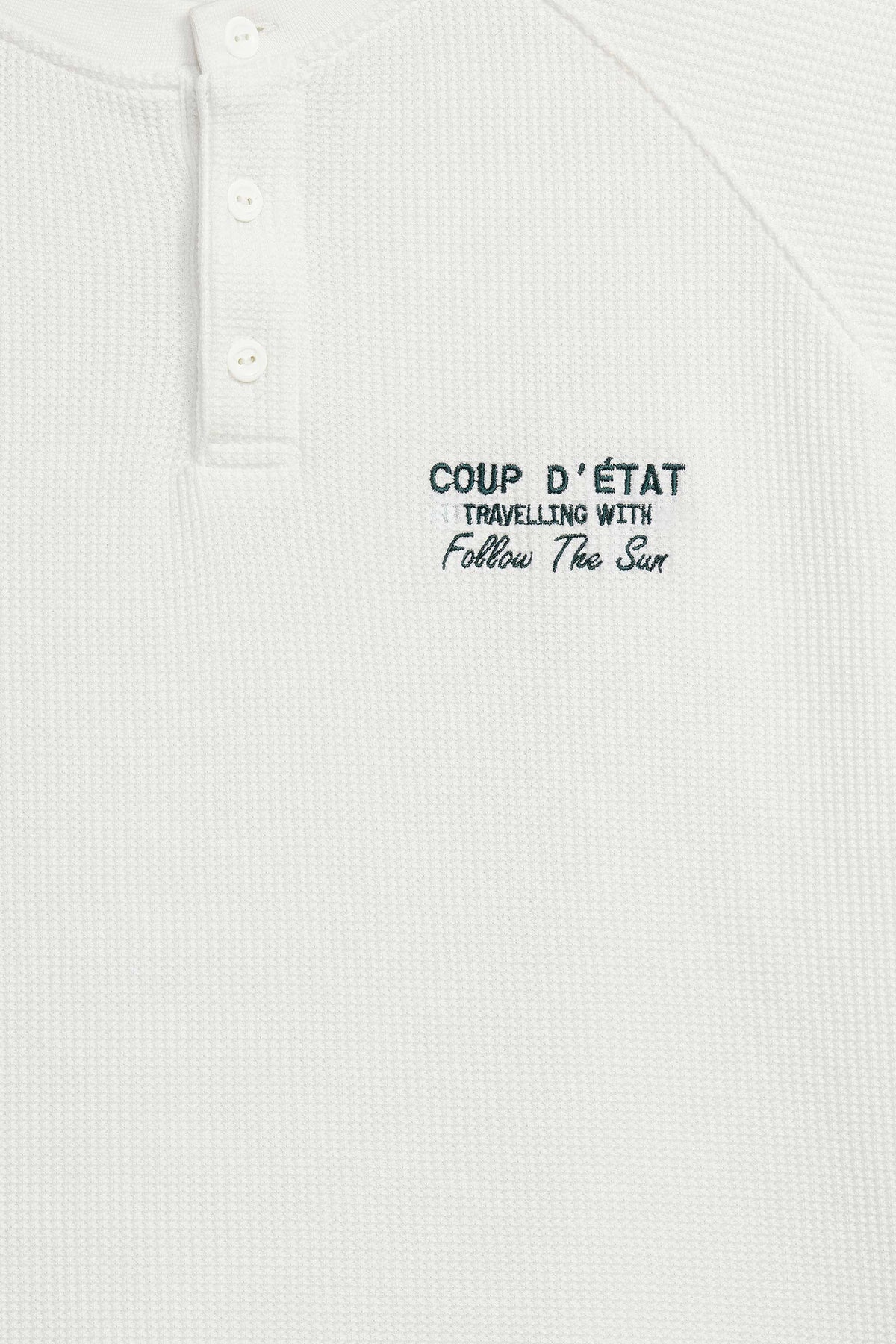 Camisola Henley Waffle Branca - Collab com Follow The Sun - Coup D'État Portugal