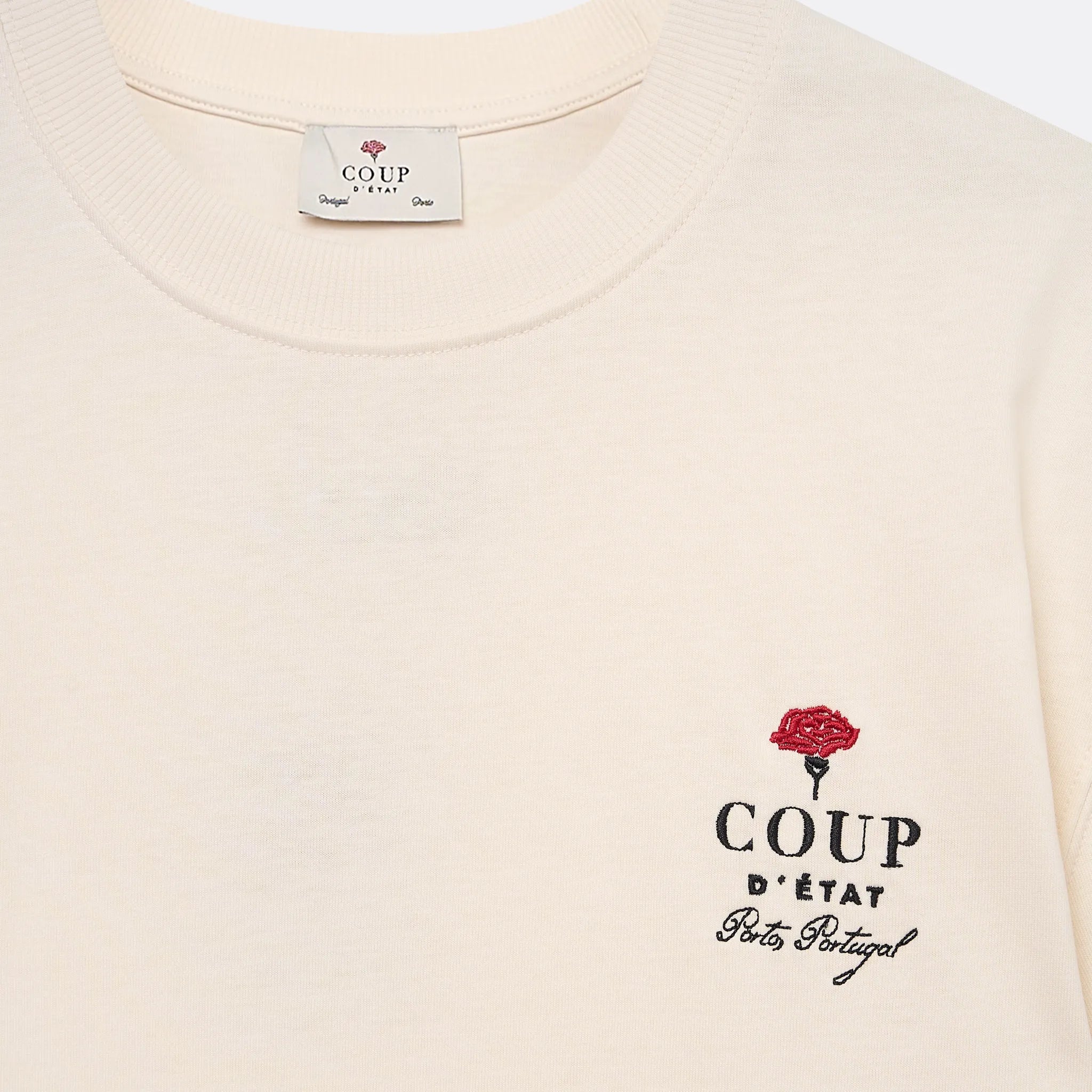 Logo T-shirt in Off-White - Cotton Oversize - Coup D'État Portugal
