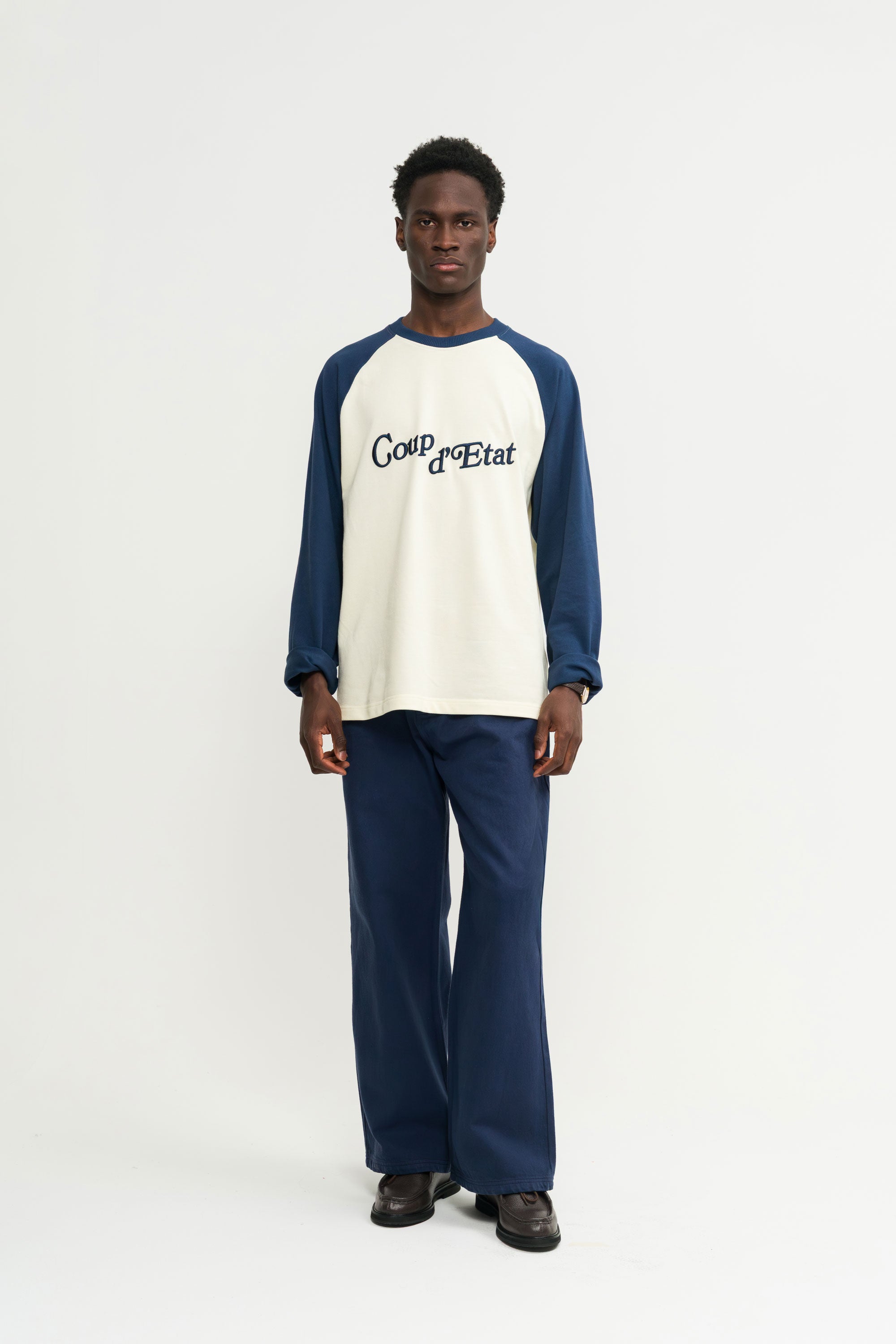 Long sleeve t-shirt in Off-White and Navy blue  - Male model - Coup D'État Portugal