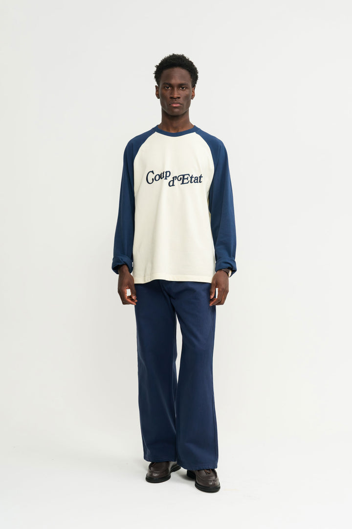 Long sleeve t-shirt in Off-White and Navy blue  - Male model - Coup D'État Portugal