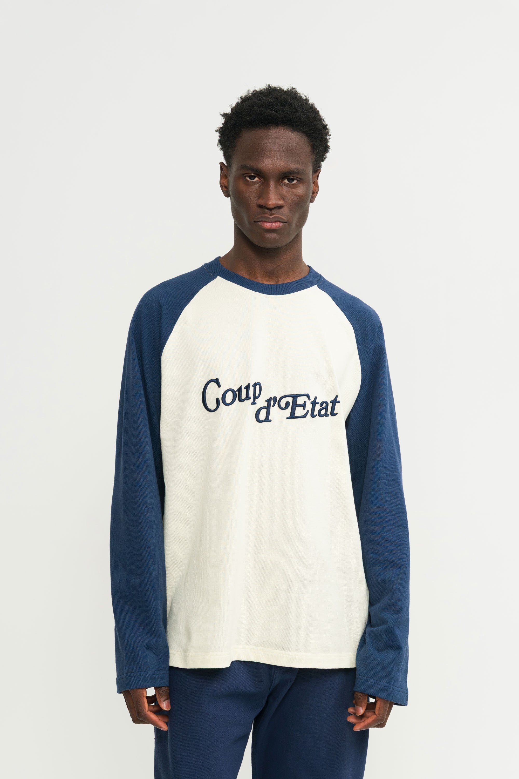 Longsleeve T-Shirt in Off-White and Navy blue - Coup D'État Portugal